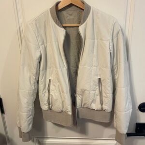 LULULEMON REVERSIBLE INSULATED BOMBER JACKET.BNWT